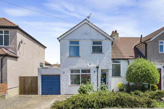 3 bed property, in Boundary Road, £500,000