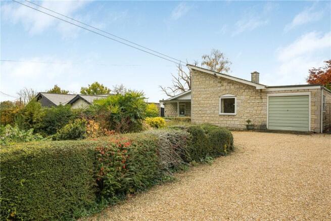 3 bed property, in Priory Close, £500,000