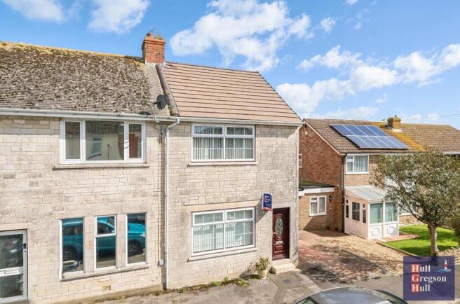 3 bed property, in Augusta Road, £195,000