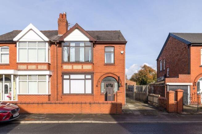3 bed property, in Dawson Avenue, £210,000
