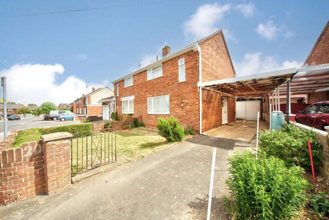 3 bed property, in Overfield Road, £325,000