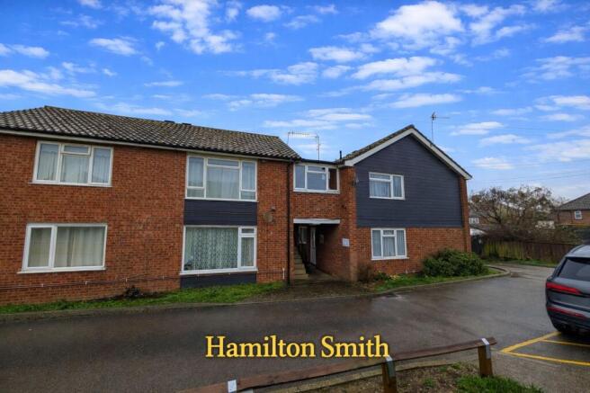 2 bed property, in Saxon Road, £125,000