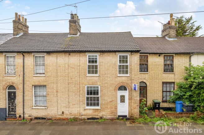 2 bed property, in Clarkson Street, £95,000