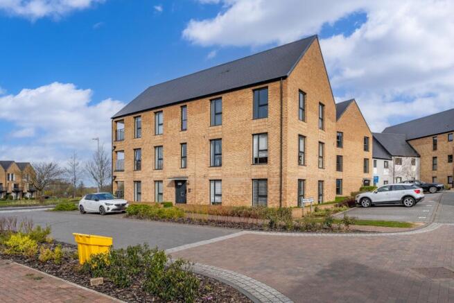 1 bed property, in Staneford Close, £110,000