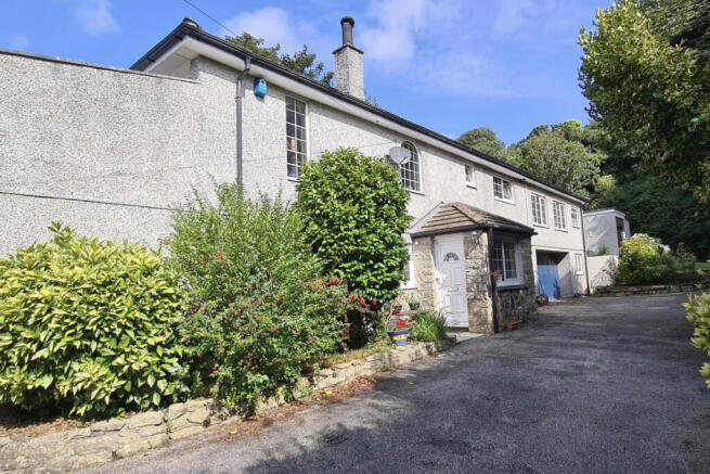 6 bed property, in Quarry Hill, £775,000