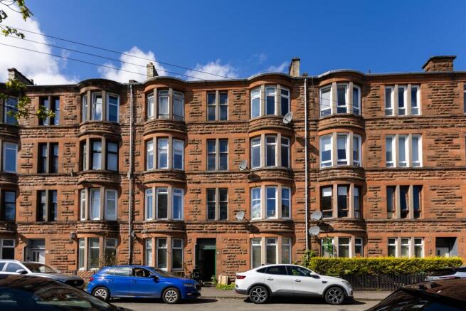 1 bed property, in Balgair Terrace, £50,000