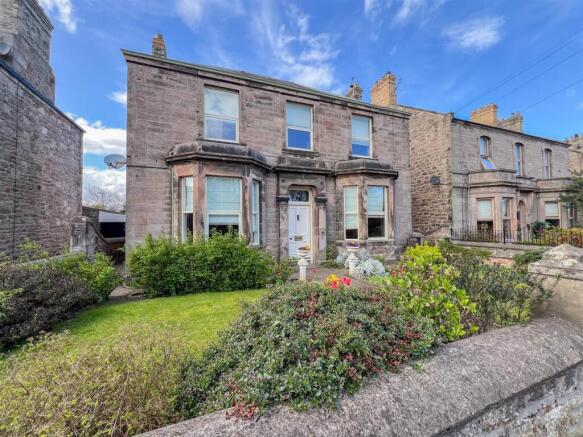4 bed property, in Shielfield Terrace, £495,000