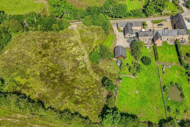 4 bed property, in The Springs, £850,000