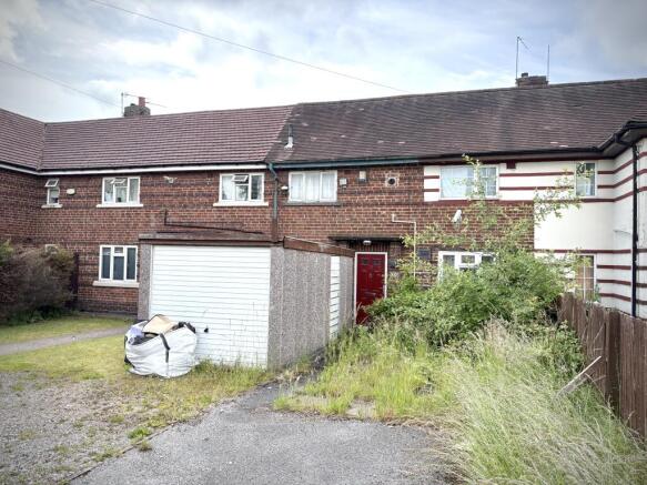 1 bed property, in 20 Hereford Road, £30,000