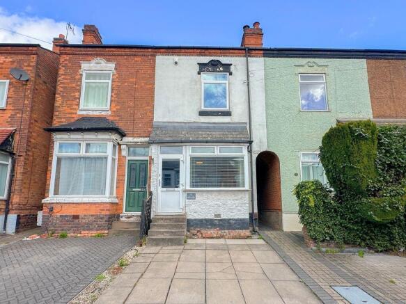 2 bed property, in Short Heath Road, £200,000