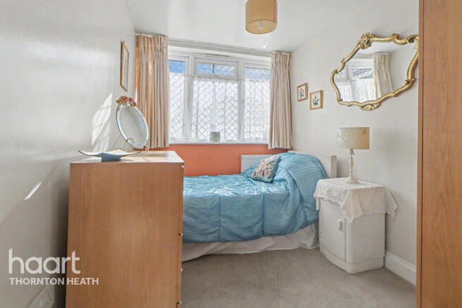 6 bed property, in Georgia Road, £700,000