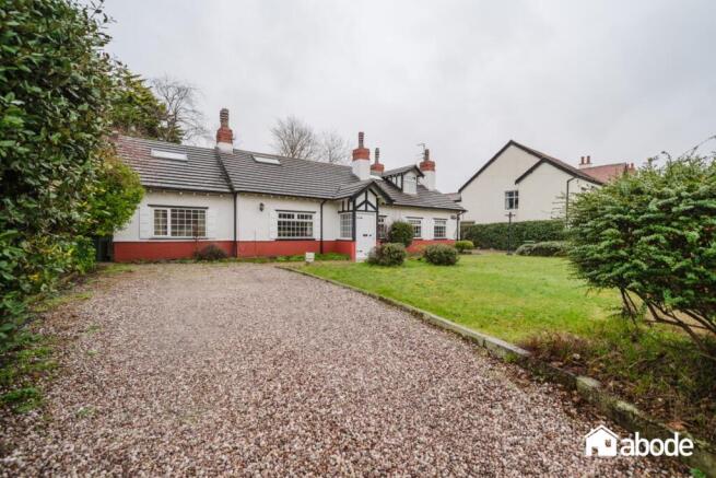 4 bed property, in Dowhills Road, £625,000