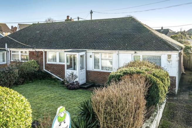 3 bed property, in Mill Lane, £325,000