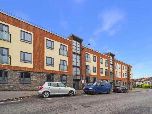 2 bed property, in Ashley Down Road, £280,000