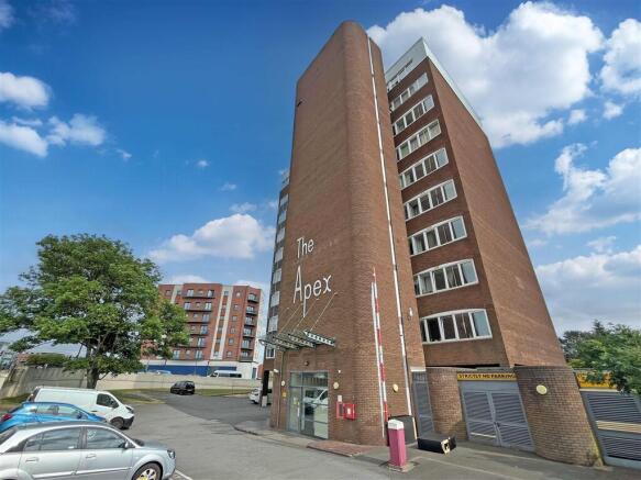 2 bed property, in Oundle Road, £75,000