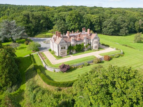 10 bed property, in Whitney-on-Wye, £2,900,000