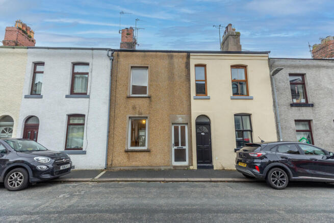 2 bed property, in 19 Casson Street, £190,000
