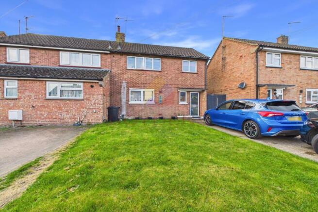 3 bed property, in Terling Close, £260,000