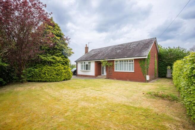 3 bed property, in Town Lane, £475,000
