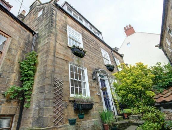 3 bed property, in 6 Martins Row, £335,000