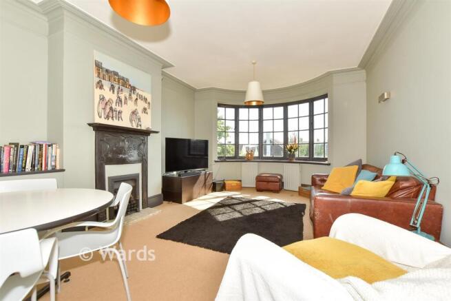 2 bed property, in North Road Bay, £220,000