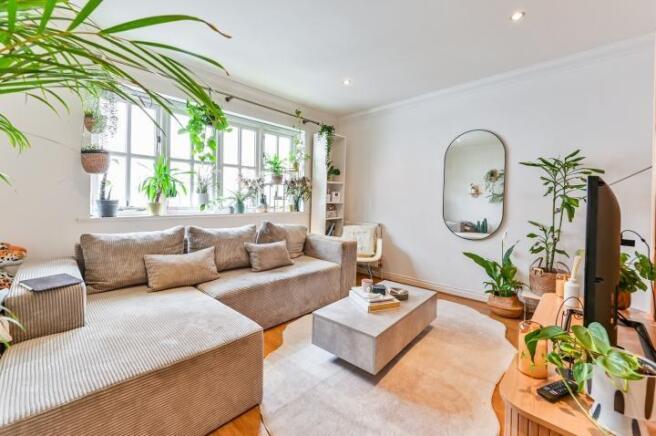 2 bed property, in Wedmore Street, £450,000