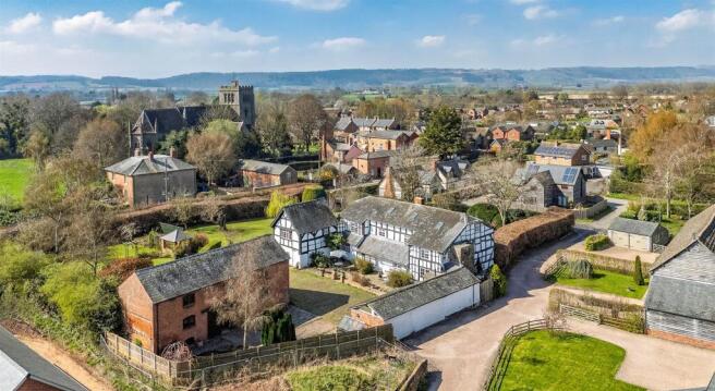 5 bed property, in Madley, £850,000