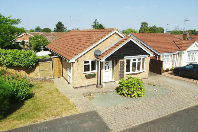 3 bed property, in Bishop Close, £395,000