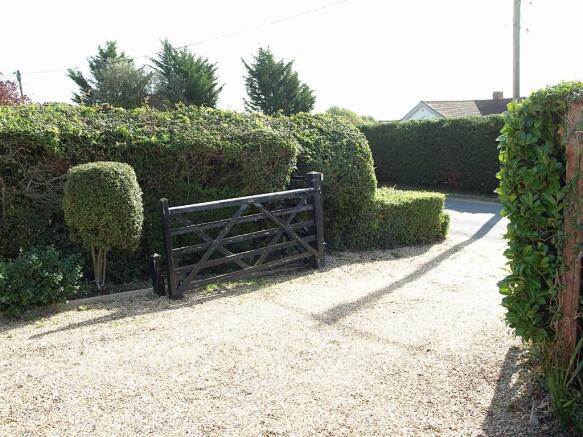 4 bed property, in Church Road, £615,000