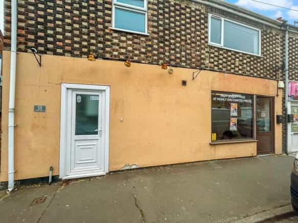 1 bed property, in Loke Road, £160,000
