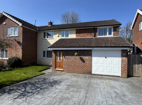 4 bed property, in Upper Mead, £410,000