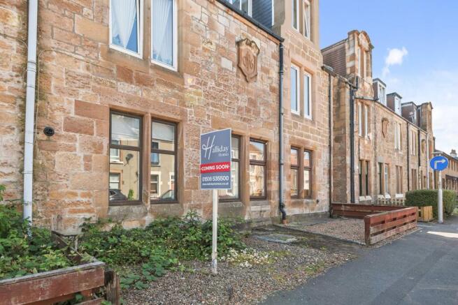 2 bed property, in Roxburgh Street, £70,000