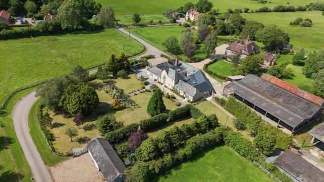 6 bed property, in Wotton Underwood, £1,750,000