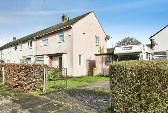 3 bed property, in Chidwall Road, £180,000