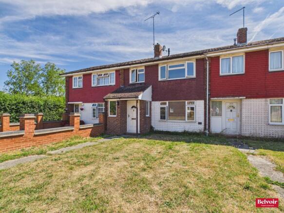3 bed property, in Meadgate Avenue, £300,000