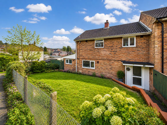 3 bed property, in Woodland Road, £230,000