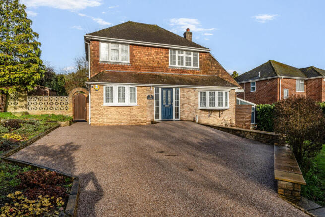 4 bed property, in Denham Green Lane, £895,000