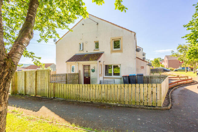 1 bed property, in Makbrar Road, £95,000