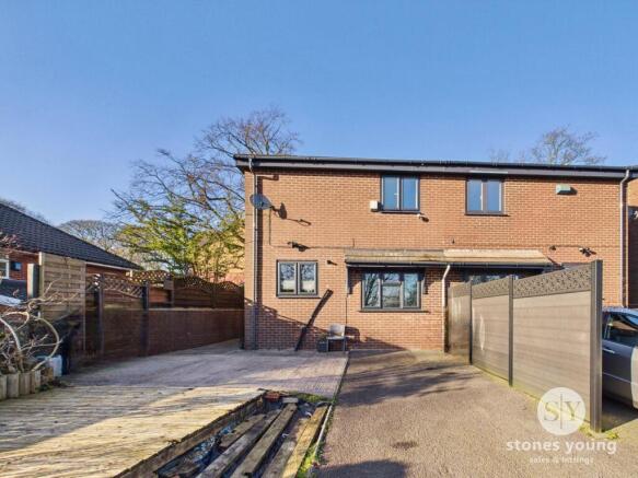 3 bed property, in Shear Bank Close, £285,000
