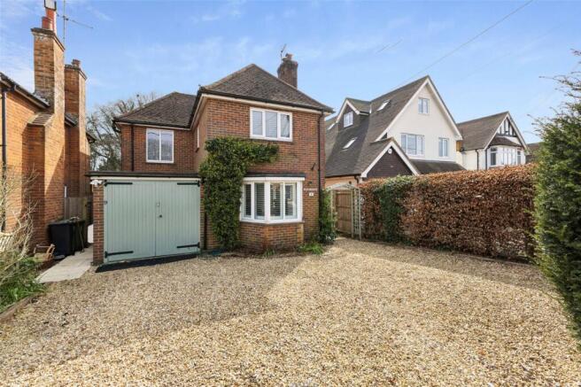 3 bed property, in Chawton Park Road, £665,000