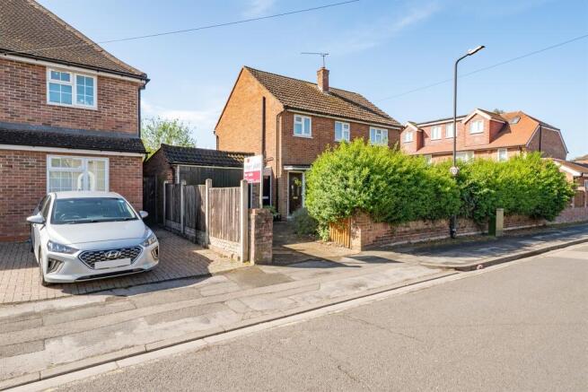 3 bed property, in Norfolk Road, £550,000