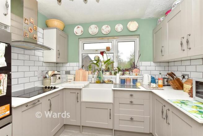 1 bed property, in Green Porch Close, £165,000