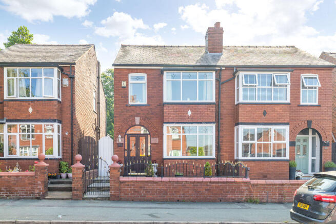 3 bed property, in Norfolk Street, £225,000
