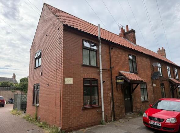 1 bed property, in 6A Pinfold Mews, £45,000