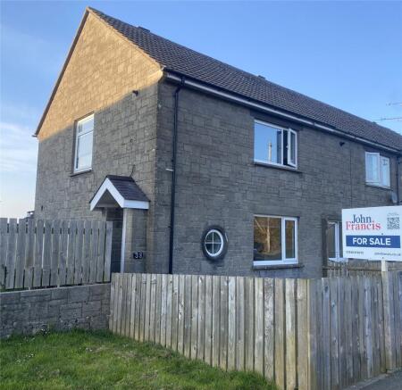 2 bed property, in Maescurig, £285,000