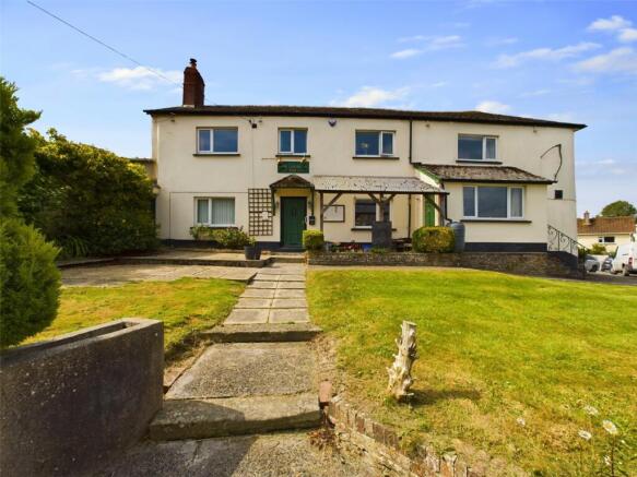 5 bed property, in Petrockstow, £270,000