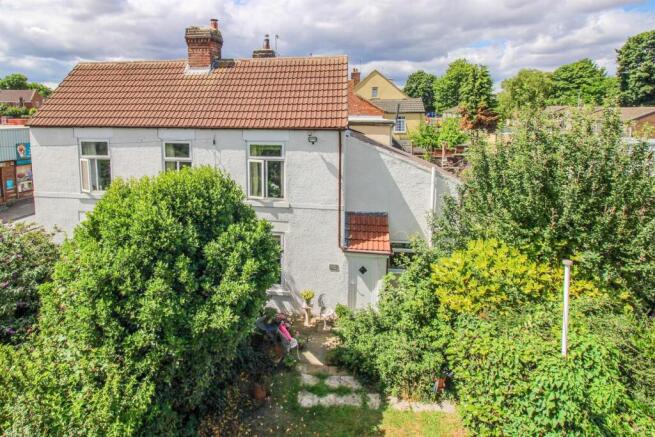 3 bed property, in White Apron Street, £210,000
