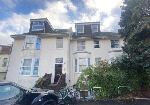 1 bed property, in Flat 5 Grove Villa, £120,000