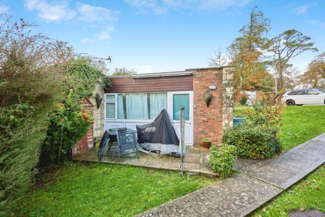 2 bed property, in Gurnard Pines, £55,000