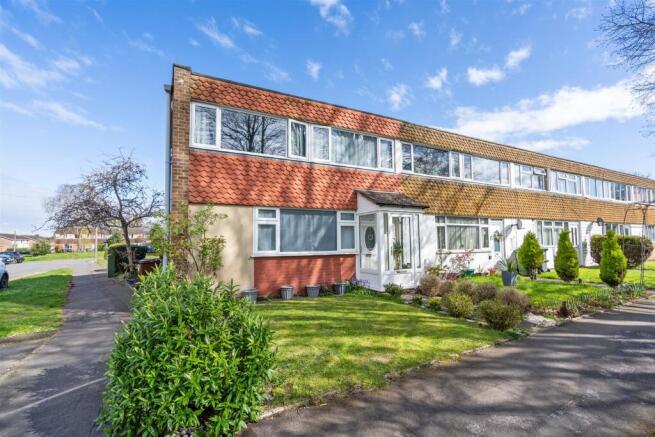 3 bed property, in Ansley Way, £250,000